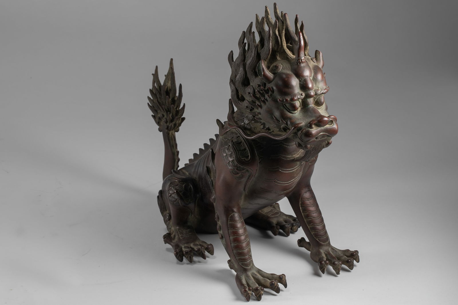 Qing Dynasty Bronze Tire Lion Aromatherapy: H:27cm L:30cm