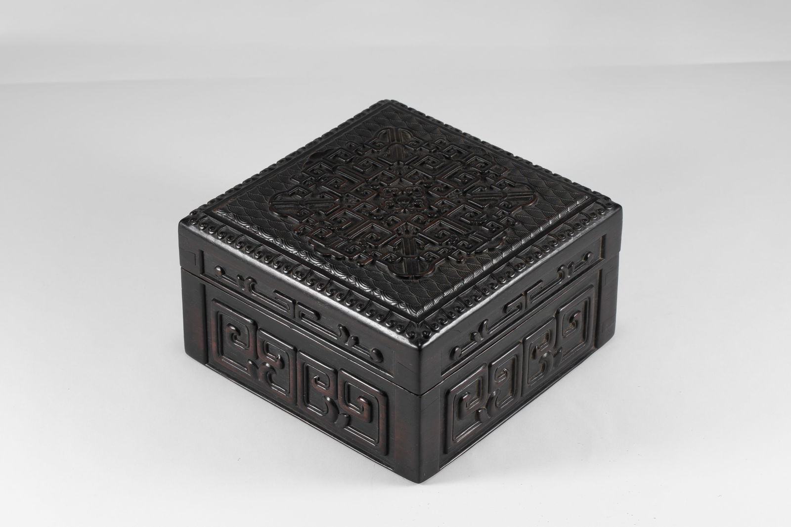 Qing Dynasty rosewood printing box: L:13cm W:14cm H:8cm