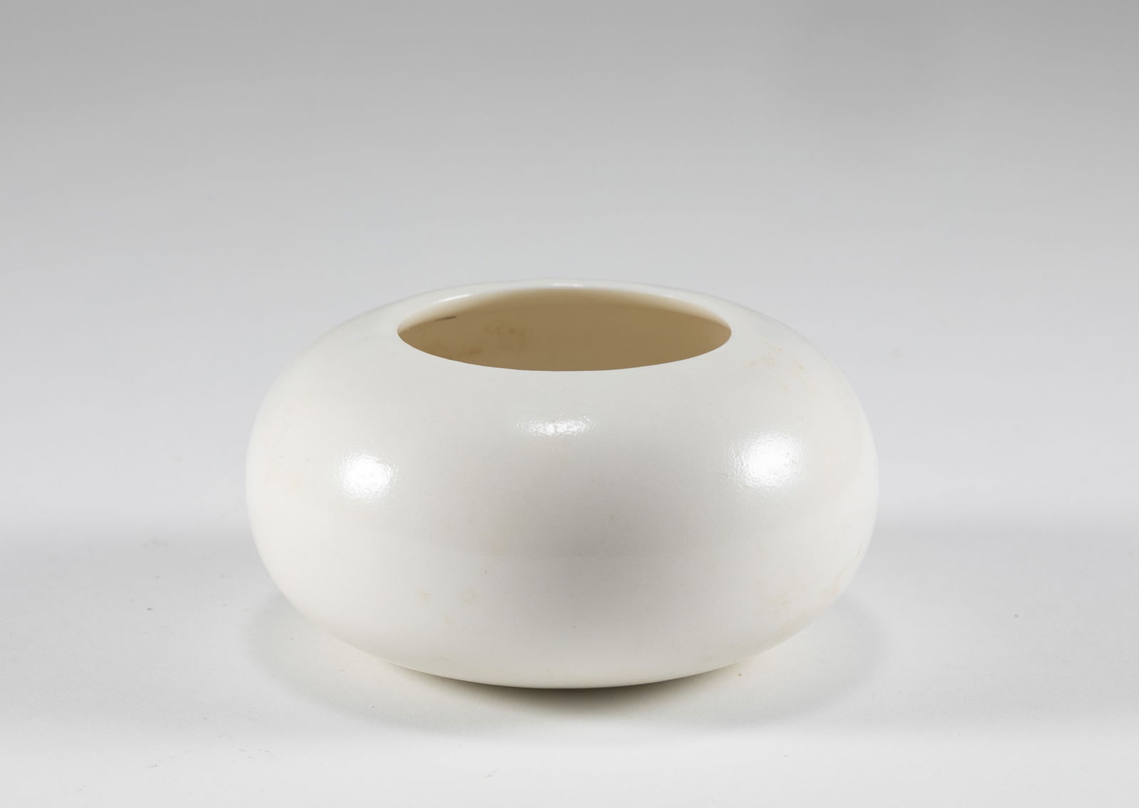 Sui Dynasty white glazed water basin: H:4cm W:7.8cm