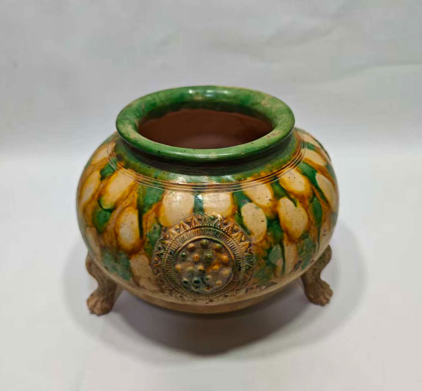 Tang Dynasty Three Colored Tripod Stove: H:16cm W:23cm