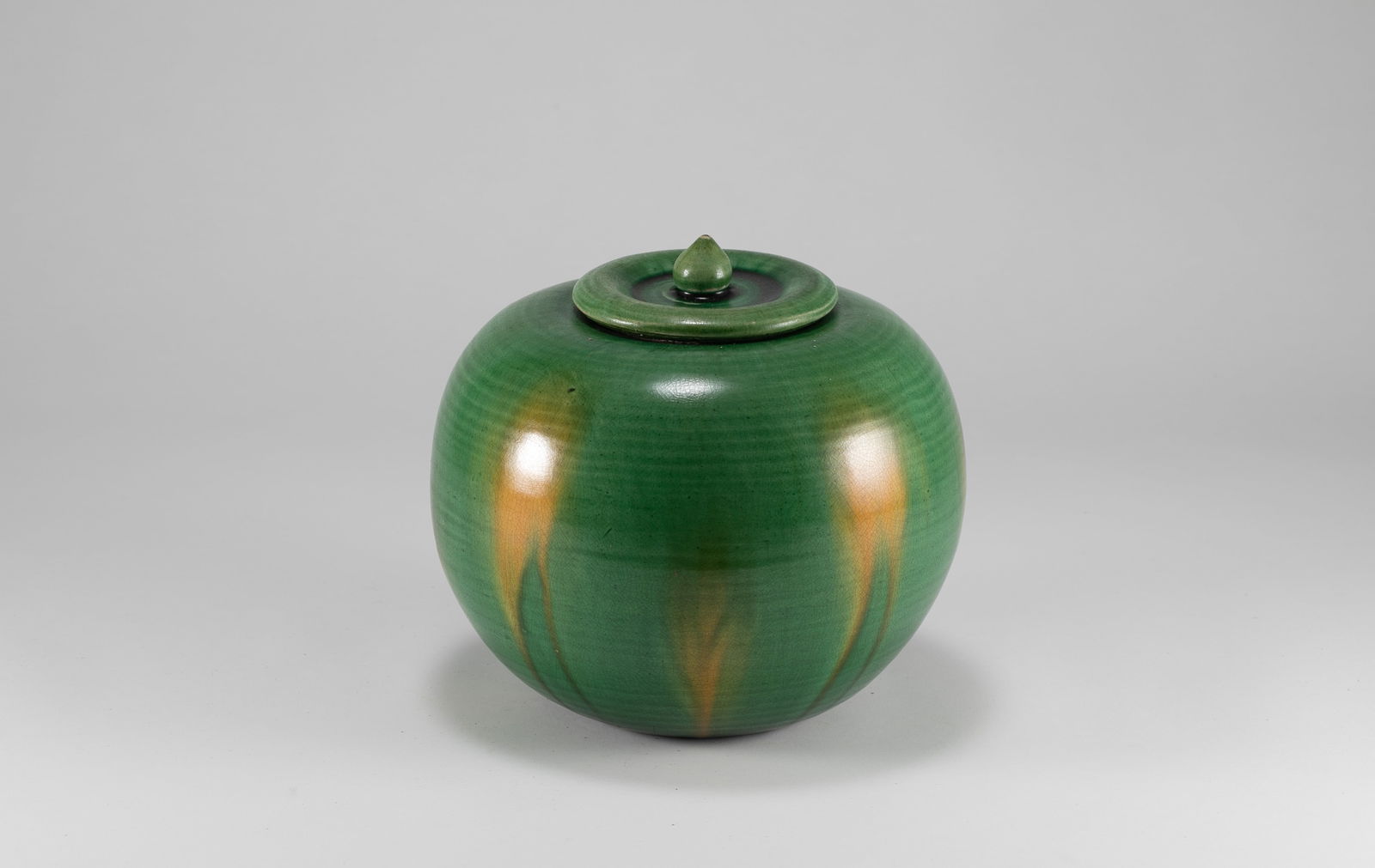 Tang Dynasty Green Glazed Jars: H:13cm W:14cm