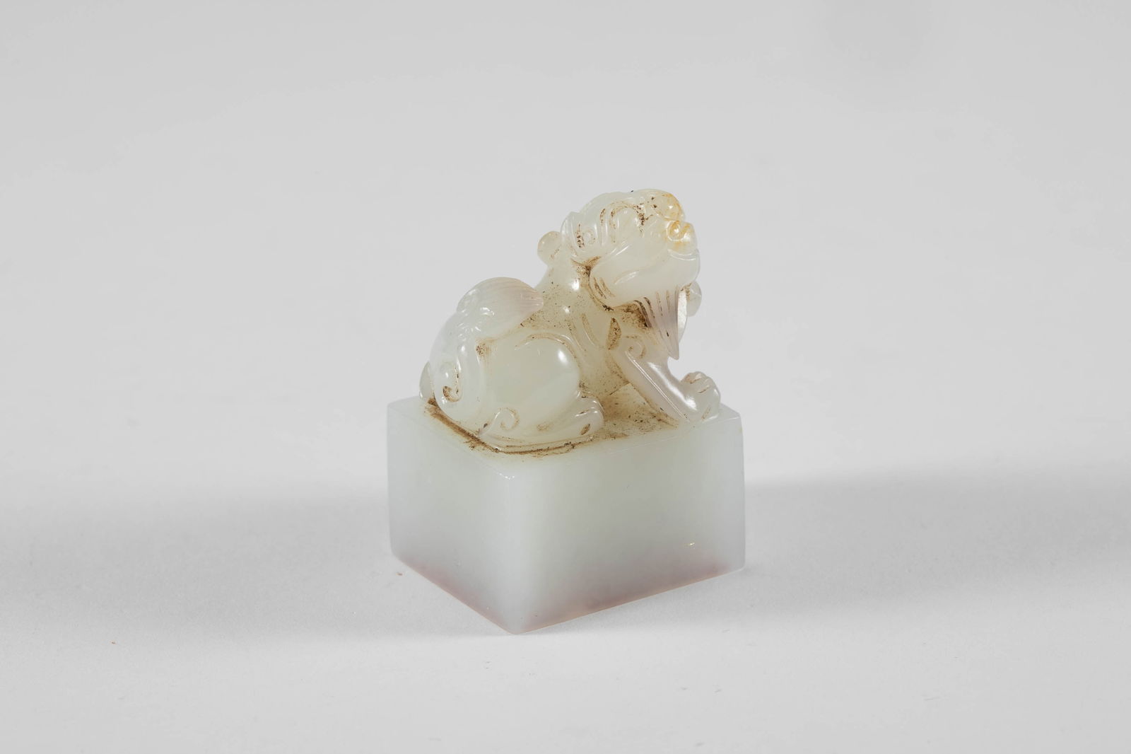 Qing Dynasty White Jade Seal: L:3cm W:2.5cm H:2cm