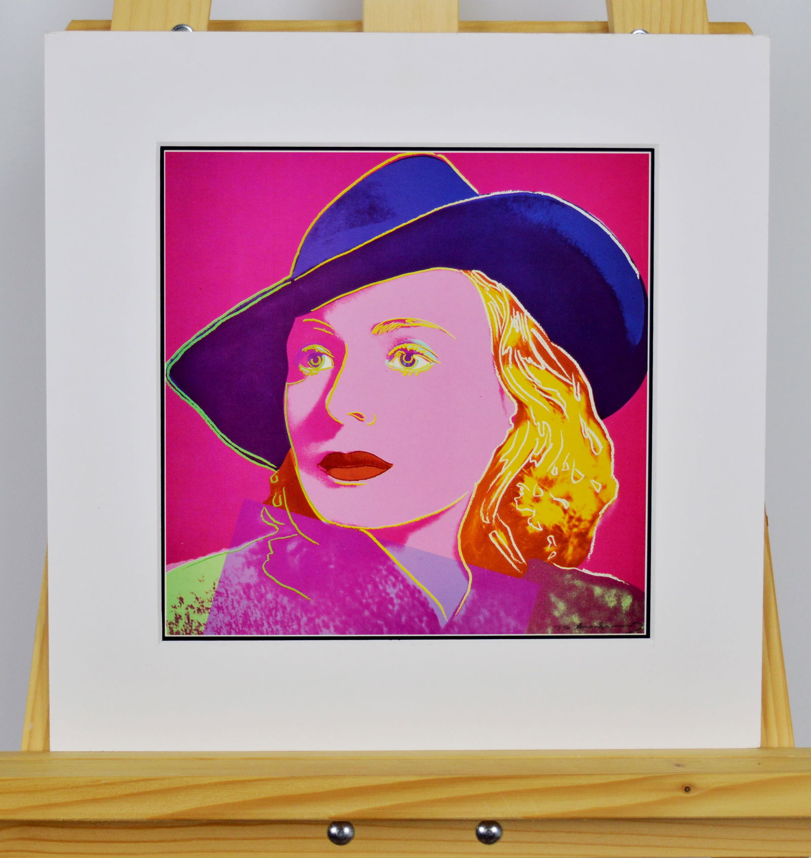 Warhol, Andy - Ingrid Bergman 'Casablanca ' - Published by Galerie Borjeson.: Andy Warhol -Ingrid Bergman in The Bells of St Mary's. nr 39 offset lithography. Signature Imprime. Printed on paper from Lessebo Bruk, Sweden. Comes with Passe-Partout. (small dented corner, top righ