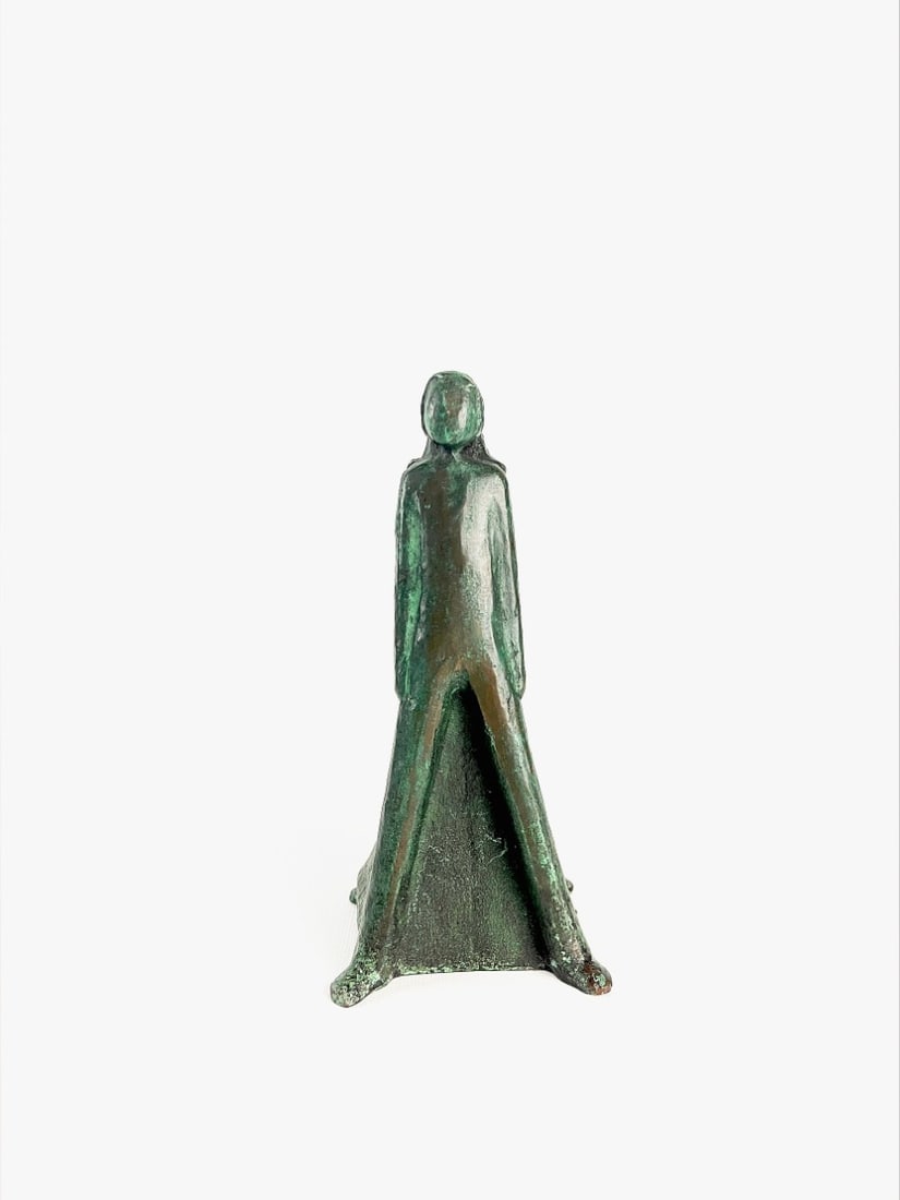 Wim Jurcka - Bronze Sculpture - Hand signed: Wim Jurcka 1905-1993Beautiful statue by Wim Jurcka (1905-1993), bronze statue of a man and woman standing with their backs against each other. Beautifully styled and beautiful figurative