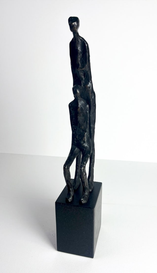 Bronze Sculpture: Beautiful bronze statue on a granite pedestal, late 20th century.Dutch school