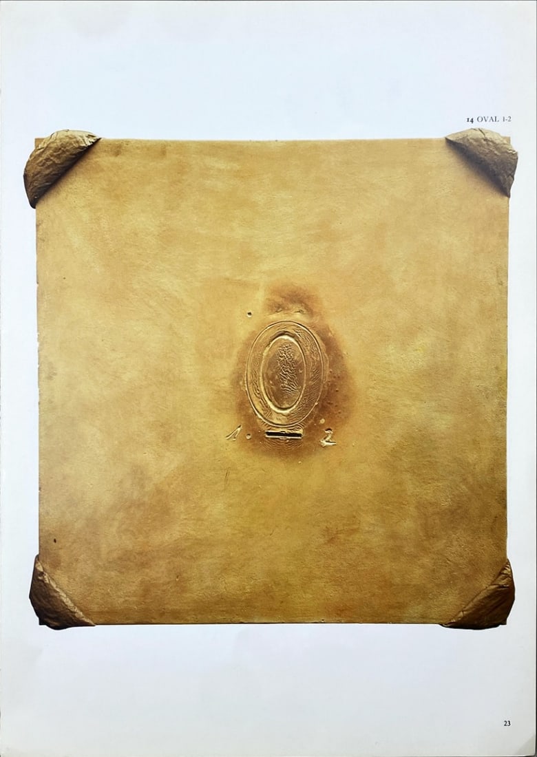 Antoni Tapies - Lithograph - DLM 1982 (Derriere le Miroir): Original offset lithograph, executed for Derriere le Miroir, n° 253, 1982. Published in Paris by Maeght. There is text on verso. CenterfoldAntoni Tapies - Page from Derriere le Miroir CenterfoldVery