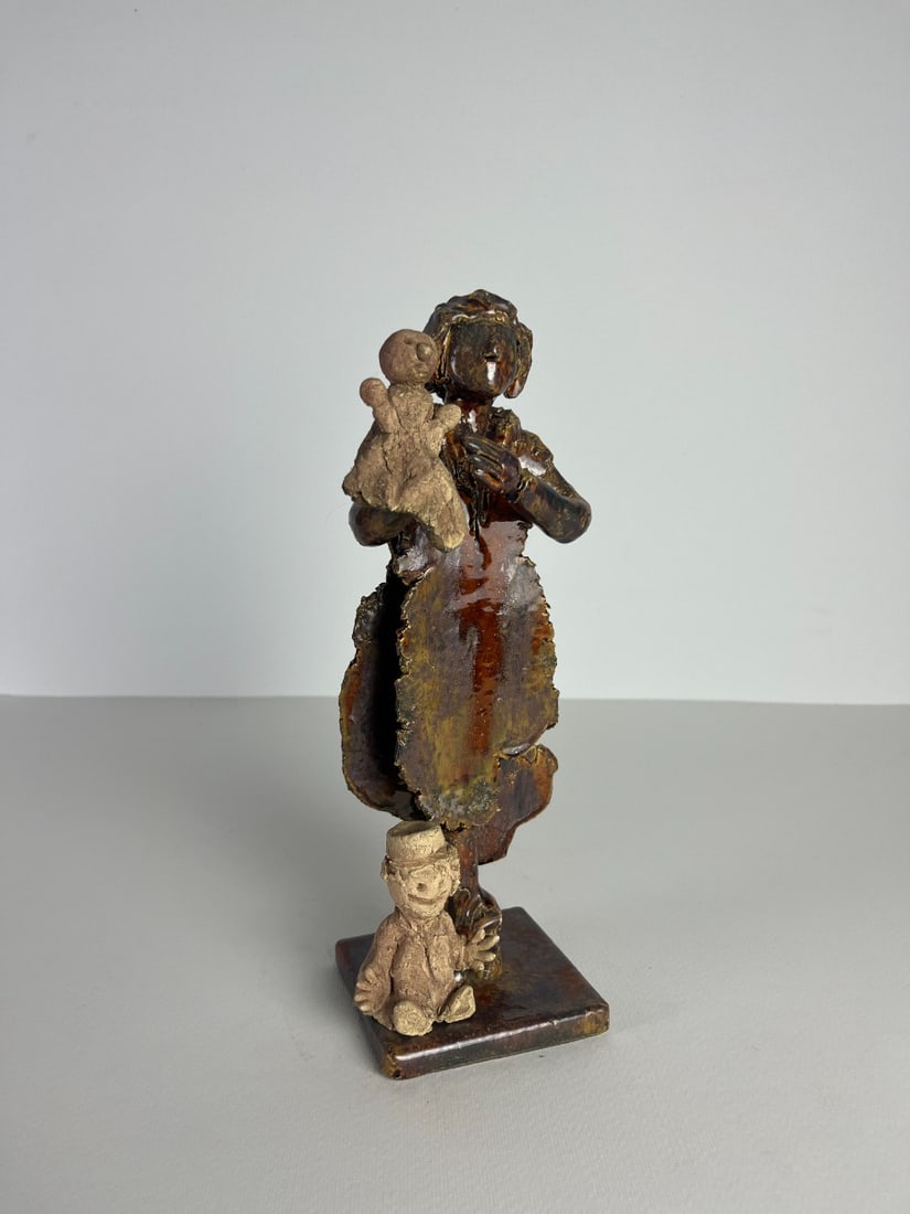 Jacq Merkz - Ceramics - Hand signed with monogram: Artist: Merkx, Jacq Title: Untitled Technique: Sculpture on Ceramics size: 29 x 10 cm. (11,4 x 3,95 inch) Framed: Not framed More Information sku: JM600