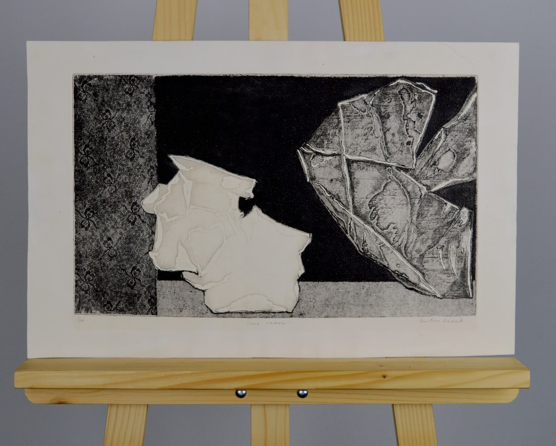 Braat, Pauline - Etching - Handsigned: Artist: Braat, Pauline Title: Twee vormen Technique: Etching on Handmade paper size: 32 x 50 cm. (12,6 x 19,7 inch) Framed: Not framed More Information Hand-signed and numb