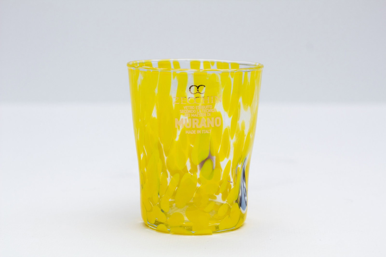 Murano - Glass object: Artist: Murano Title: Vase Technique: Glass on Glass size: 6,5 x 7,5 cm. (2,55 x 2,95 inch) Framed: Not framed More Information Murano Glass Colpo Artisan Artistico Yellow