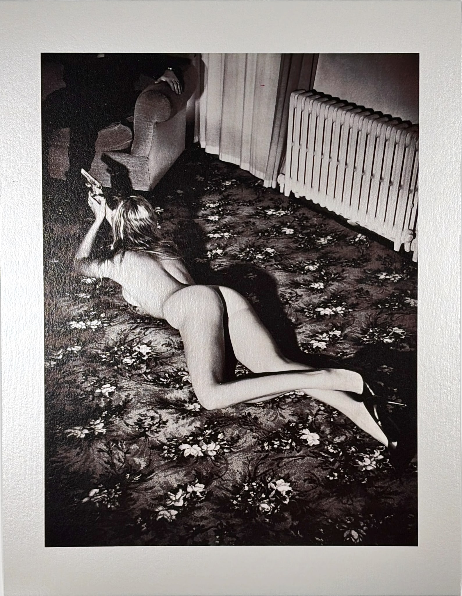 Helmut Newton - Cyberwoman 5 - Photo: Artist: Newton, Helmut Title: Cyberwoman 5 Technique: Photolithograph on Silver Art paper size: 40 x 31,1 cm. (15,75 x 12,25 inch) Framed: Not framed More Information Cyber