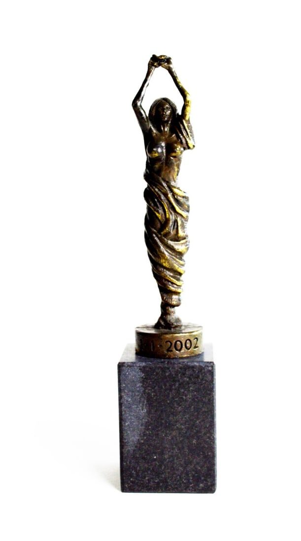 Bronze Sculpture: Artist: Unknown / Unreadable Artist Title: Vrouwe Fortuna Technique: Sculpture on Bronze size: 23 x 5 cm. (9,05 x 1,95 inch) Framed: Not framed More Information Beautiful b