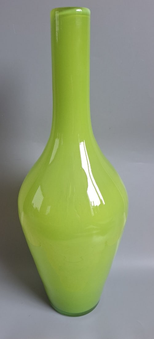 A very beautiful Murano vase: Artist: Murano Title: Murano vase Technique: Sculpture on Glass size: 50 x 18 cm. (19,7 x 7,1 inch) Framed: Not framed More Information Stunning hand made vase made by incredibly popular Venetian