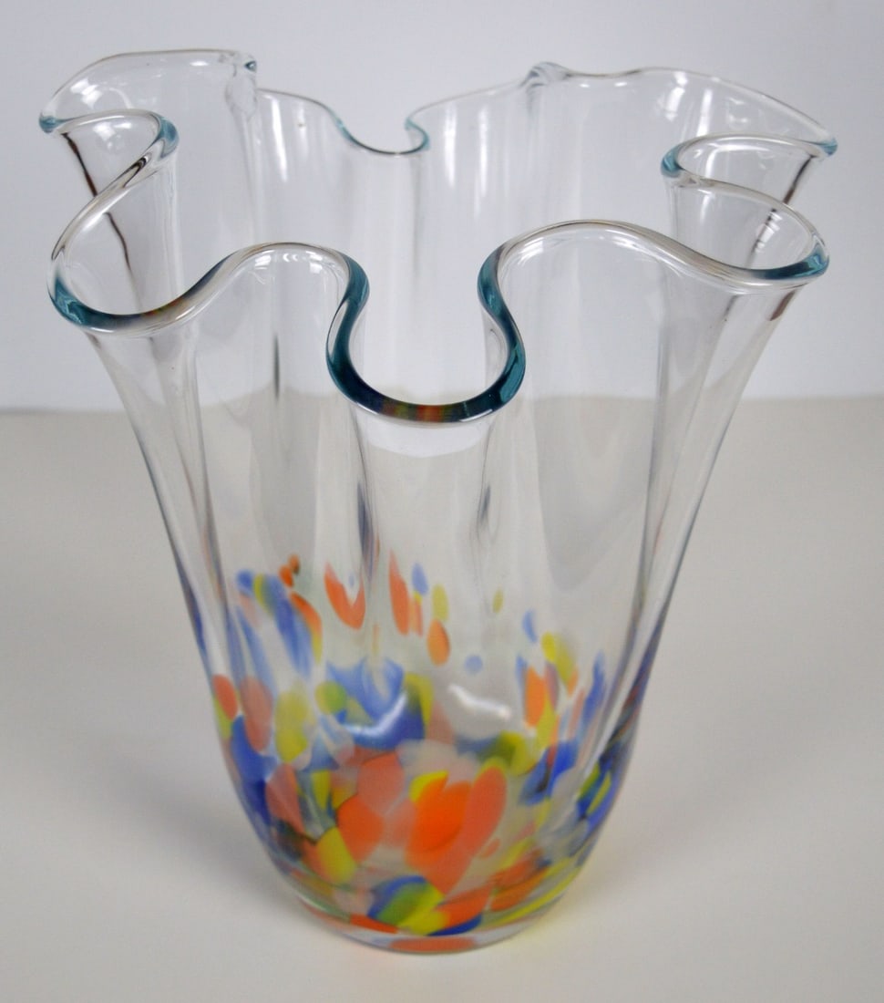 Murano - Large Handkerchief Vase: Artist: Murano Title: Large Handkerchief Vase Technique: Glass on Glass size: 19 x 22 cm. (7,5 x 8,65 inch) Framed: Not framed More Information Murano glass, fantastically beautiful About the artist