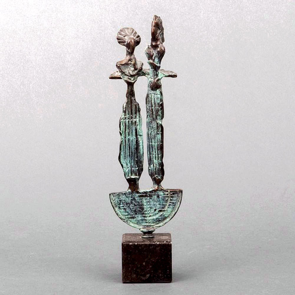 Bronze Sculpture: Artist: Unknown / Unreadable Artist Title: Bronze Sculpture Technique: Sculpture on Bronze size: 32 x 9 cm. (12,6 x 3,55 inch) Framed: Not framed More Information Great