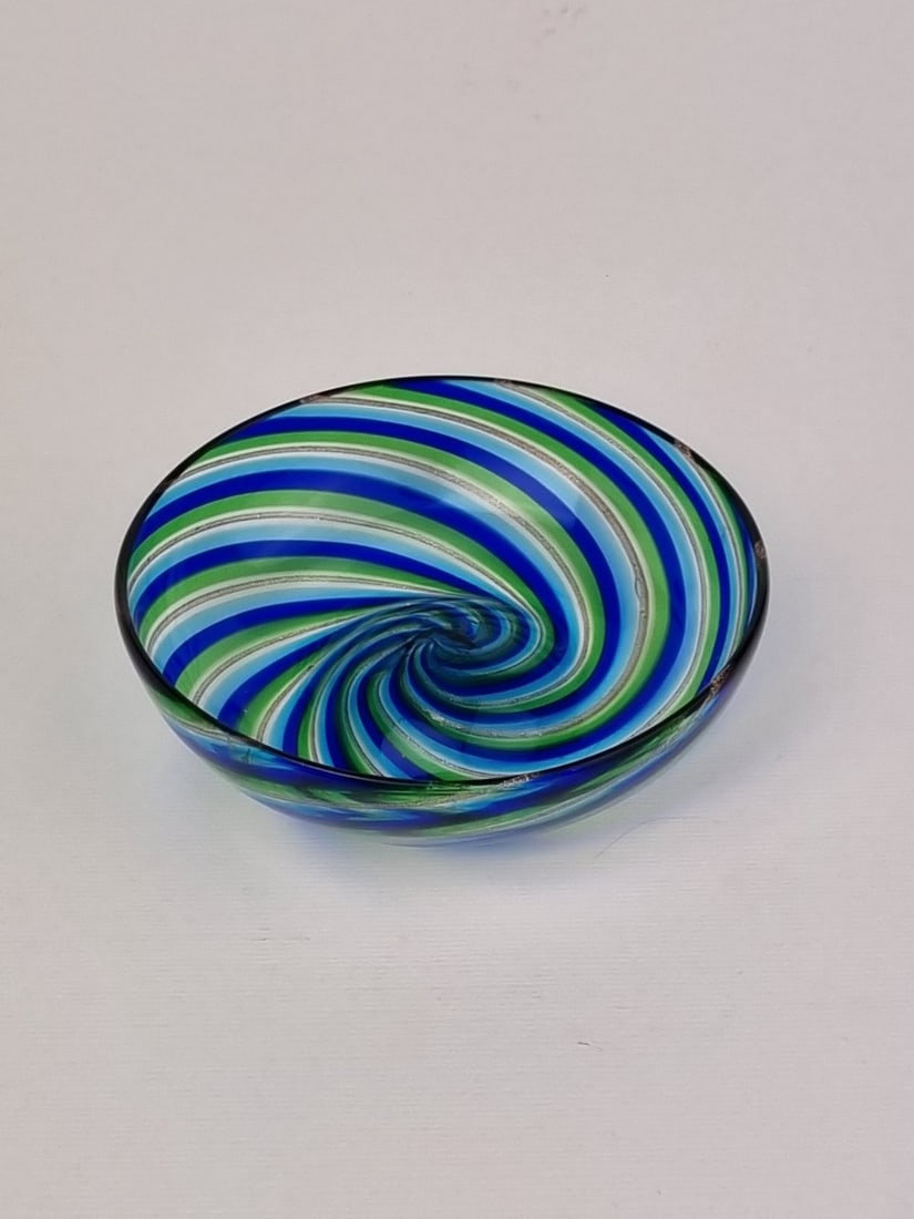 Murano colorful glass bowl: Artist: Murano Title: Murano glass bowl Technique: Glass on Glass size: 3,5 x 11,5 cm. (1,4 x 4,55 inch) Framed: Not framed More Information Colorful murano glass bowls