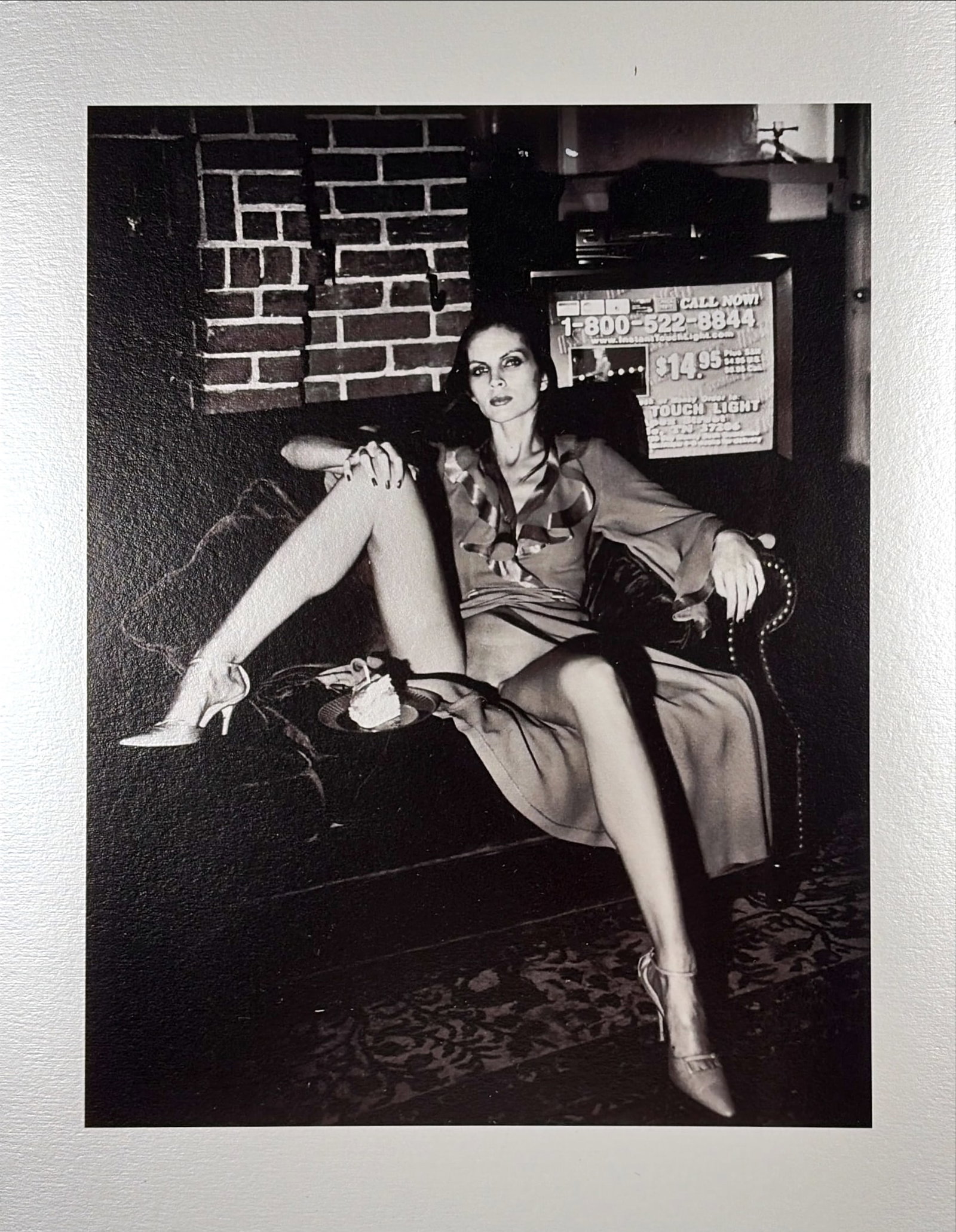 Helmut Newton - Cyberwoman 3 - Photo: Artist: Newton, Helmut Title: Cyberwoman 3 Technique: Photolithograph on Silver Art paper size: 40 x 31,1 cm. (15,75 x 12,25 inch) Framed: Not framed More Information Cyberwoman 3 is one of the seven