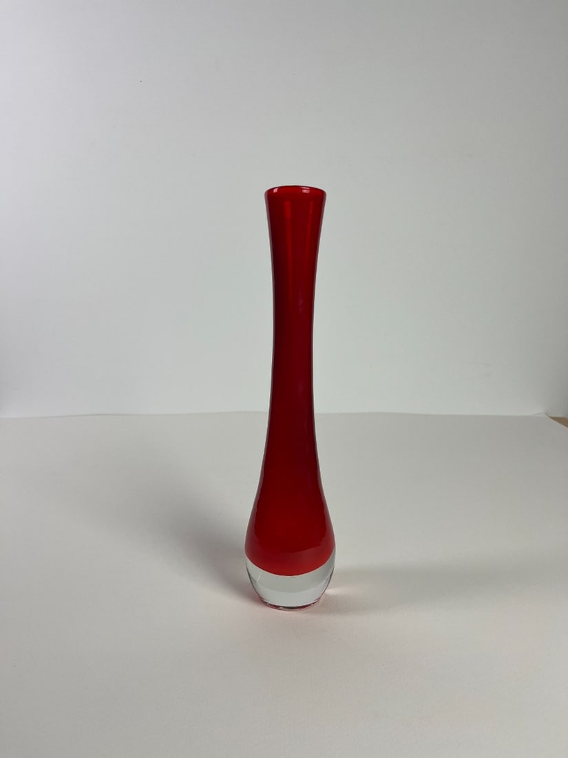 A very beautiful Murano vase: Artist: Murano Title: Murano vase Technique: Sculpture on Glass size: 30 x 7 cm. (11,8 x 2,75 inch) Framed: Not framed More Information Stunning hand made vase made by
