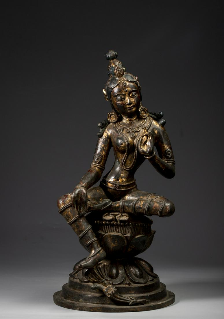 A CHINESE BRONZE FIGURE OF GREEN TARA (1 of 9)