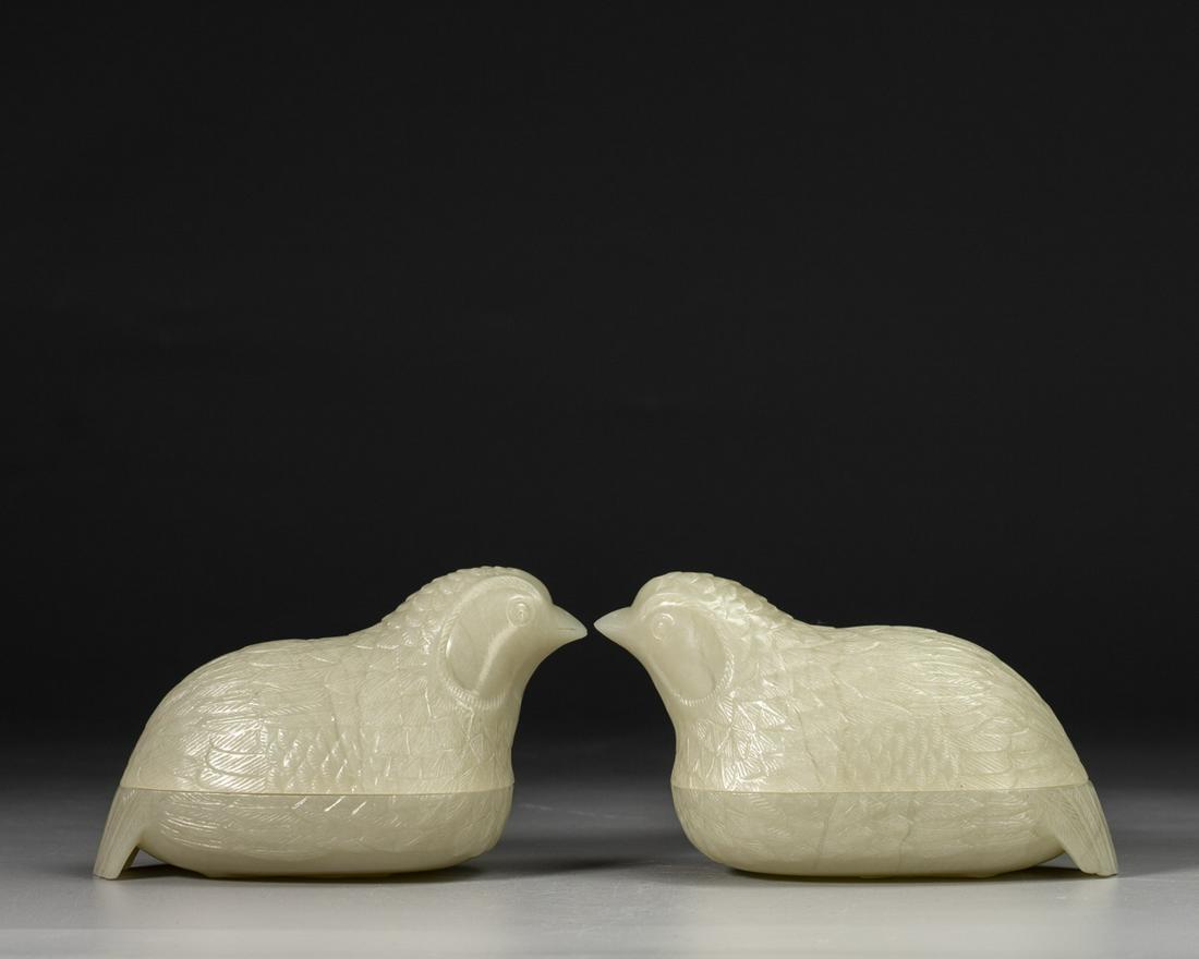 A PAIR OF WHITE JADE QUAIL BOXES AND COVERS (1 of 6)