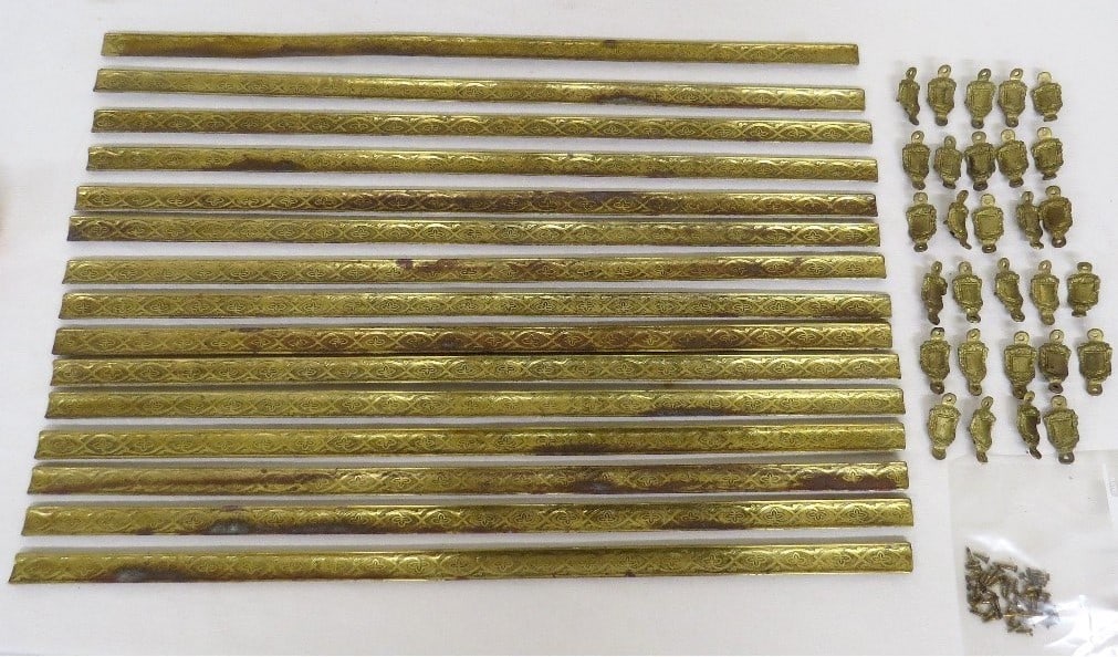 15 Victorian Era Brass & Iron Carpet Stays w/Clips (1 of 7)