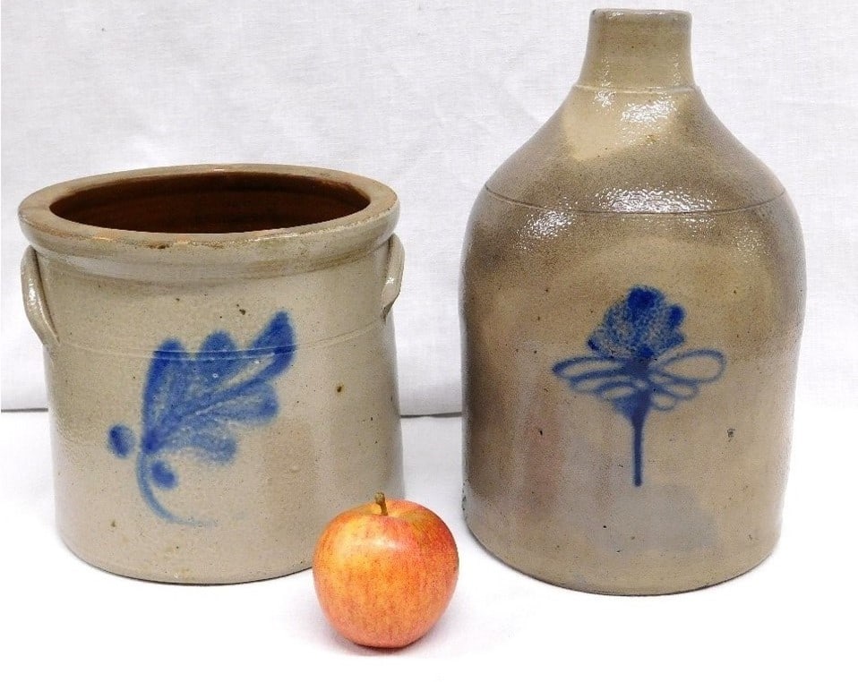 2pcs Blue Decorated Stoneware - Leaf & Flower (1 of 5)