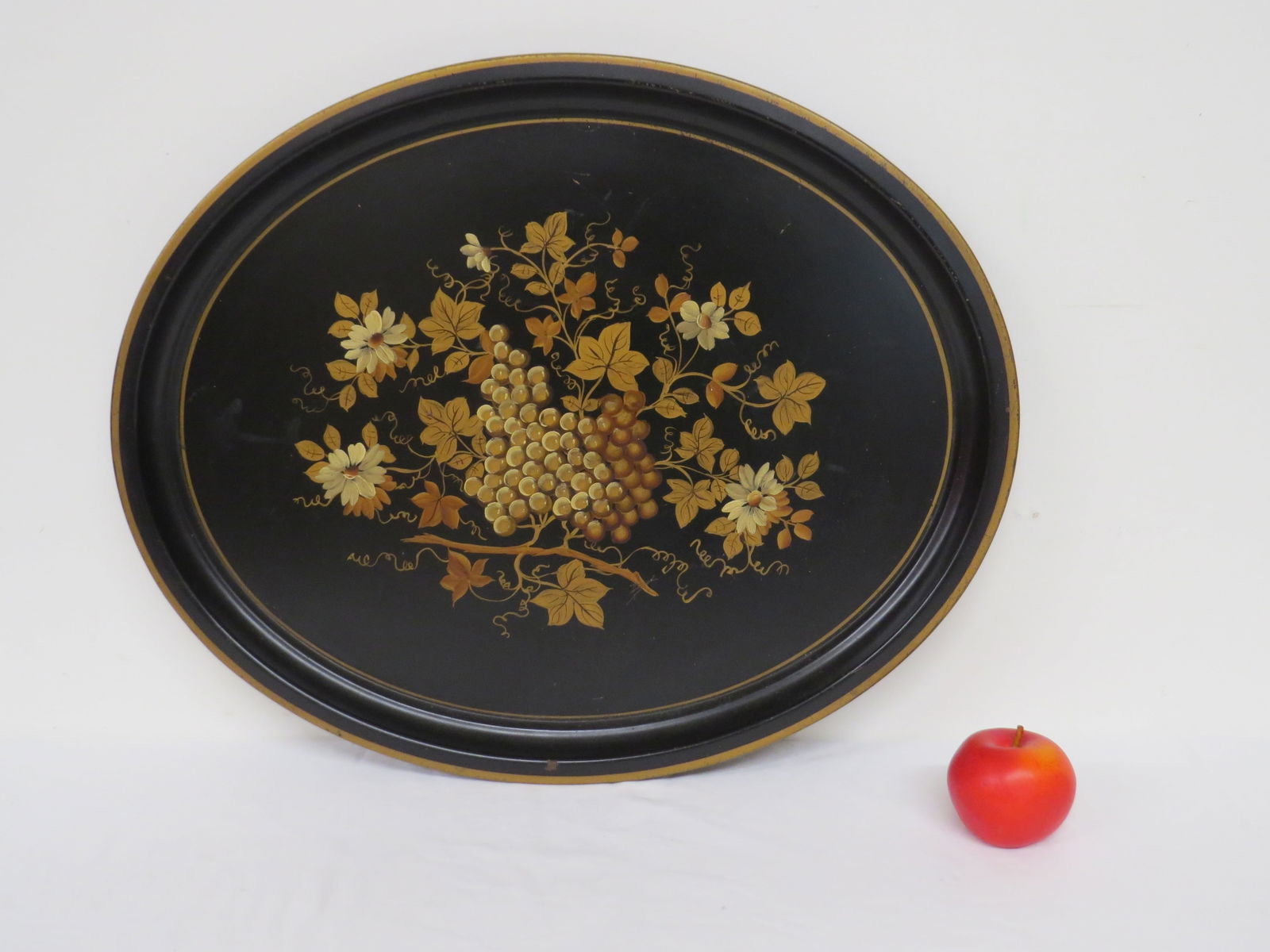 Cluster of Hanging Grapes Tole Paint Tray Pilgrim Art (1 of 6)