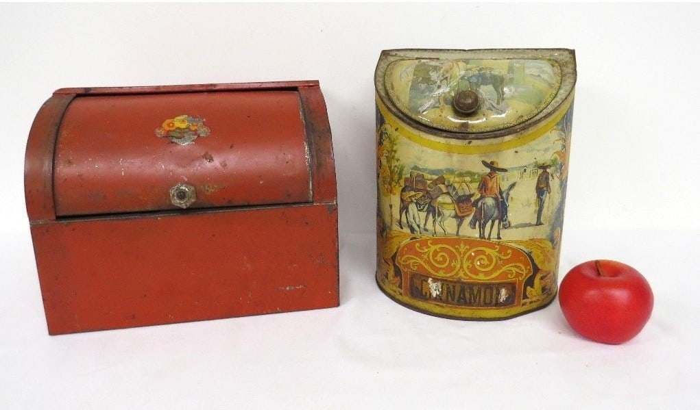 Pair of Early Spice Tins - Cinnamon & Tea (1 of 8)