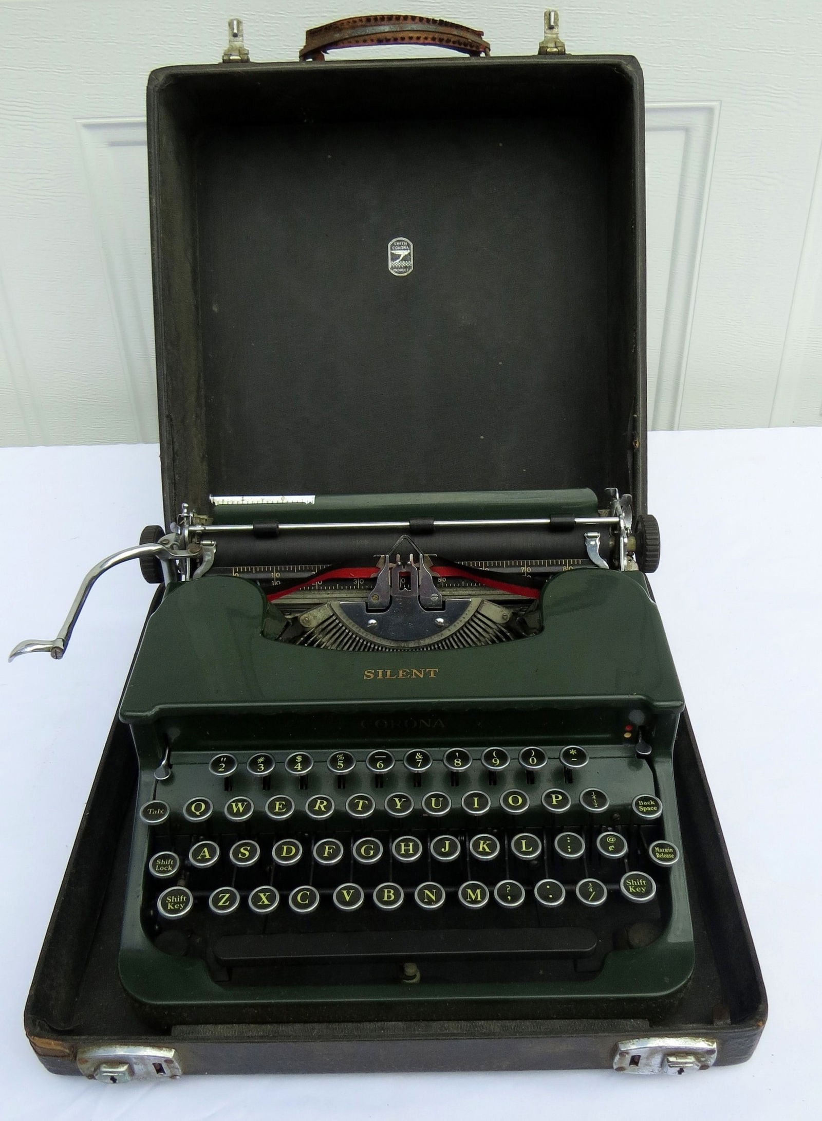 MCM "Silent" model Smith-Corona Manual Typewriter in Green (1 of 12)