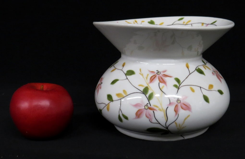19th C. Hand Painted Ladies Porcelain Spittoon (1 of 5)