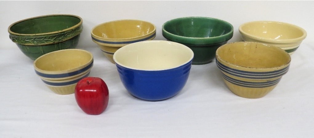 Group of 7 Early Country Yelloware Bowls In Colors (1 of 8)
