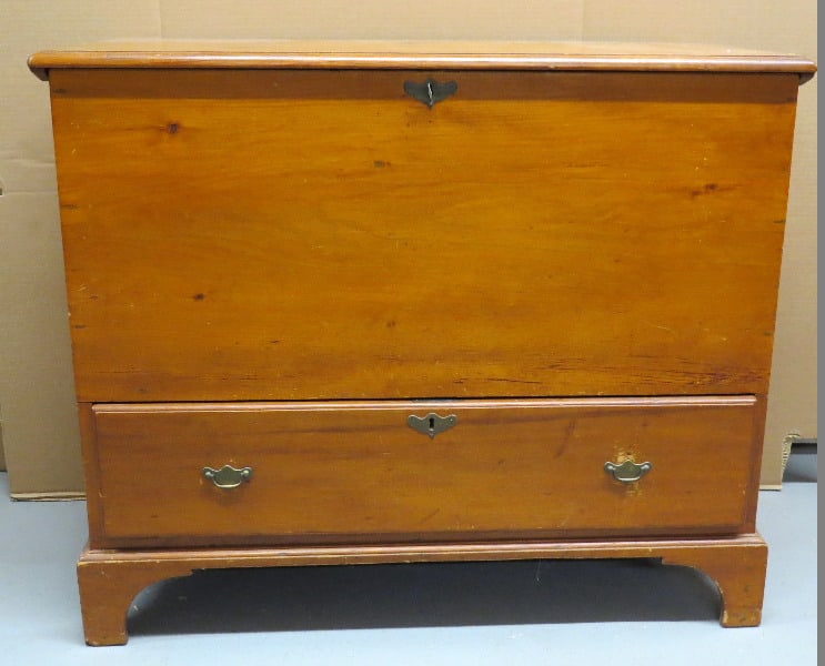 Early 19th C. Pine 1 Drawer Blanket Chest (1 of 7)