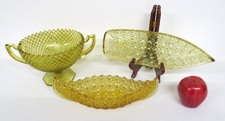 3pc Lot of Colored EAPG Celery Boats & Compote (1 of 13)