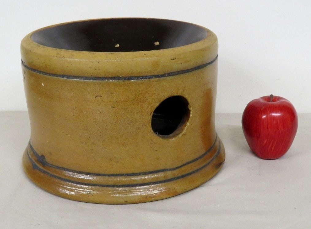 A large NYS Stoneware Spittoon with blue line accents (1 of 5)