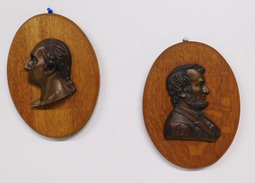 Pr.Bronze Busts of Lincoln & Washington on Oak (1 of 4)