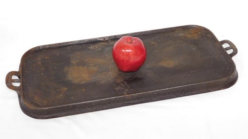 A Wagner Ware Sydney O #1149 Cast Iron Griddle
