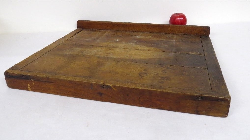 A 19th C. Scrub top Noodleboard (1 of 4)