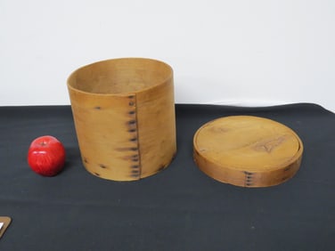 A Primitive Tall Pantry Box or Grain Measure With Orig Lid