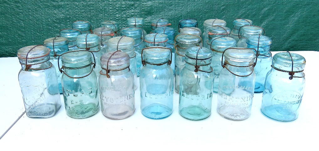 A Tabletop Lot of Quart Sized Bail Jars - Keystone, Leotric, Ball, Kerr, Telephone, Etc. (1 of 14)