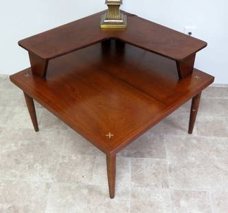 A Merton Gershun Walnut MCM Corner Table With "X" Inlays: An attractive mid-century walnut corner or sofa table by Merton Gershun for American of Martinsville, measuring 31" square x 23" in height. Minor scratches & marks on surfaces, original finish