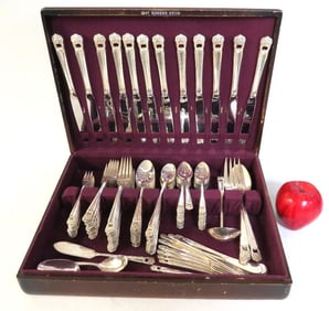 12 place setting W.M. Rogers Silverplate - Eternally Yours