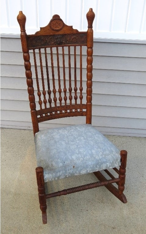 19th C. Sausage Turned Pressed Oak Rocker Northwind Face (1 of 5)