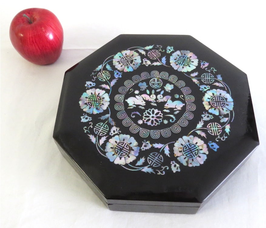 Mother of Pearl Inlaid Asian Lacquer 6 Compartment Box (1 of 6)