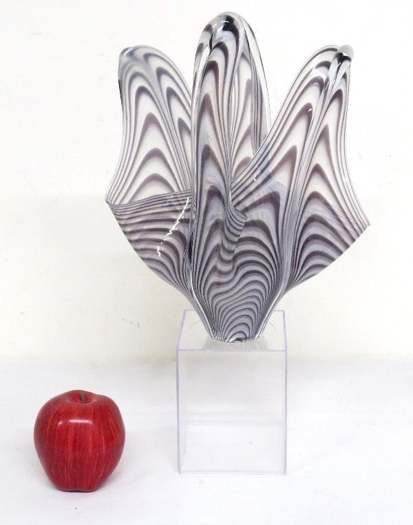 Thomas Buechner III (1926-2010) Purple Ribbon Candy Studio Glass Vase (1 of 9)