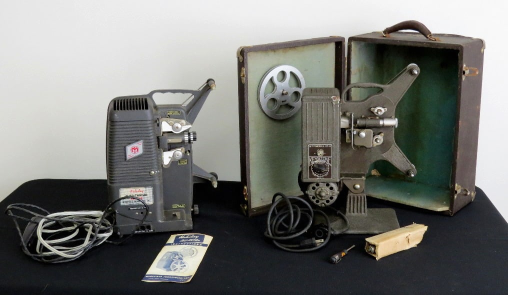 Two Vintage 8mm Film Projectors, Keystone & Holiday (1 of 7)