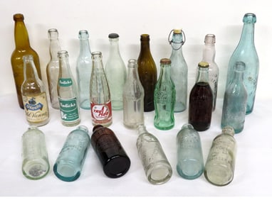 Table Lot of American Soda's, Beers, Hutches & ACL's