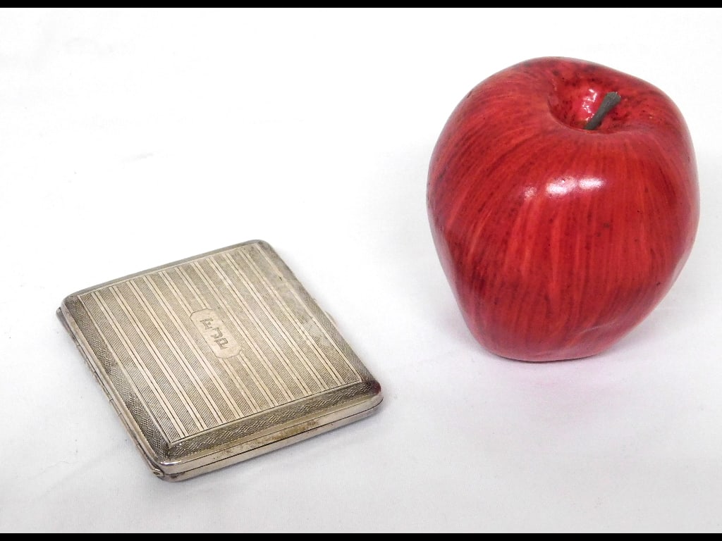 A Sterling Silver Art Deco Cigarette Case (1 of 5)