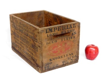 A Rare Canadian Industries Montreal, CA 12 Gauge Smokeless Shotgun Shell Crate