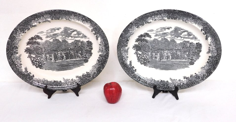 Two Large Oval Wedgwood Queensware Compton Winyates Warwickshire Platters (1 of 6)