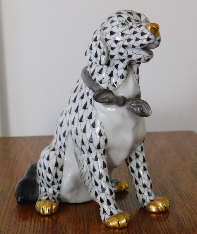 A Herend Hungary Porcelain Seated Labrador Retriever Figurine (1 of 11)