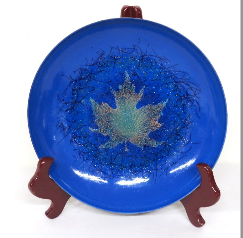 Curtis Jere "Artisan House" Enamel Maple Leaf Bowl (1 of 3)